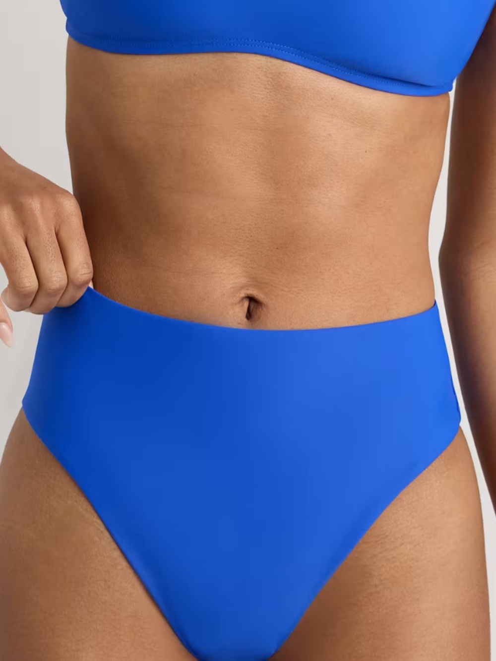 NWT QUINCE Italian high cut bikini bottom in blue. Med